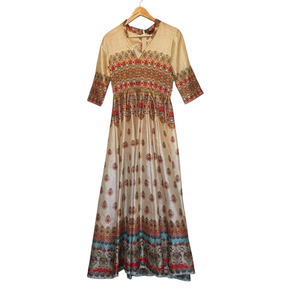 Manish Vaid Indian dress (small) 100% polyester Red jewels